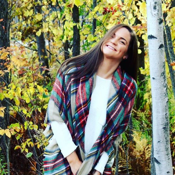 Meet your Posher, Katie - Picture 1 of 1